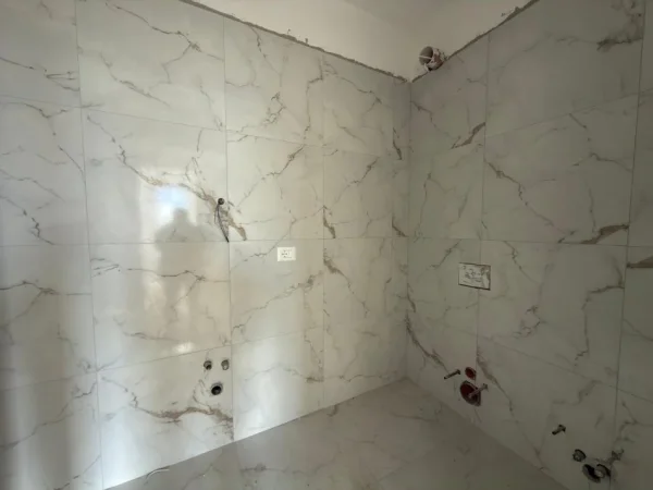 Tirane, shitet apartament 2+1+Ballkon Kati 7, 117 m² (Univers city)