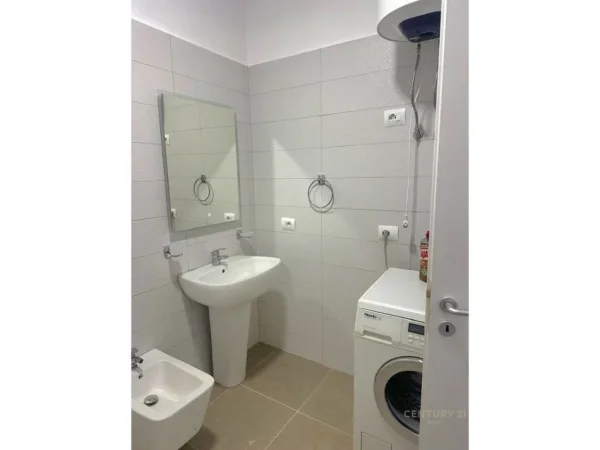 Tirane, jepet me qera apartament 1+1 Kati 4, 73 m² 600 € 