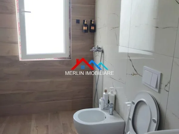 Shqiperi, jepet me qera apartament 2+1+Ballkon Kati 7, 84 m² 400 € (RRUGA GRYKA E KACANIKUT,UNIVERS CITY)