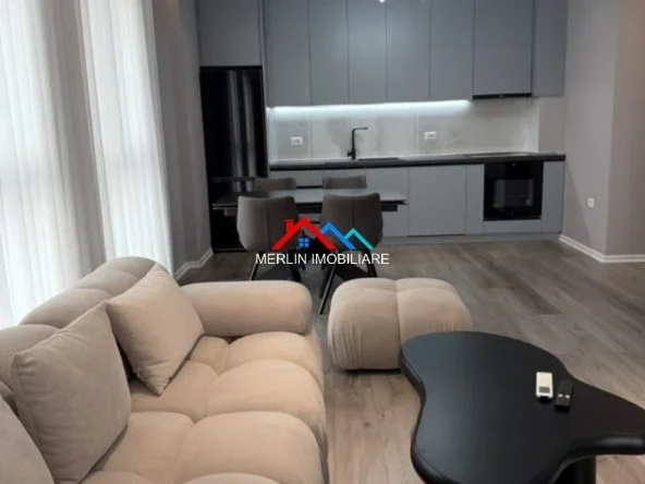 Tirane, jepet me qera apartament 2+1+Ballkon Kati 8, 103 m² 933 € (DON BOSKO)