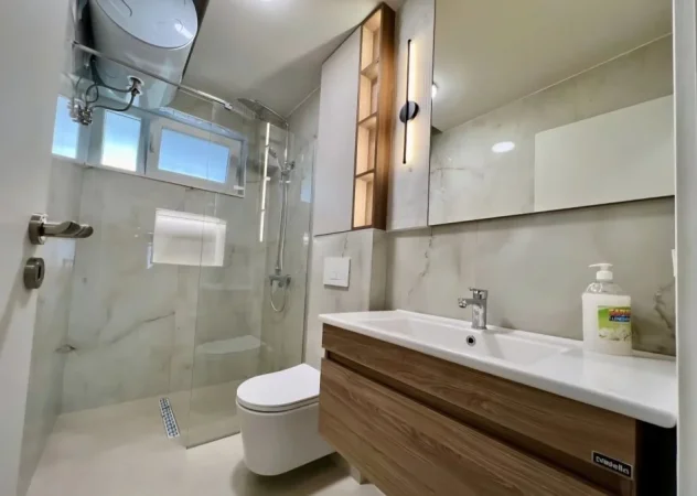 Tirane, jepet me qera apartament 2+1 , 84 m² 650 € (Rruga Irfan Tomini)