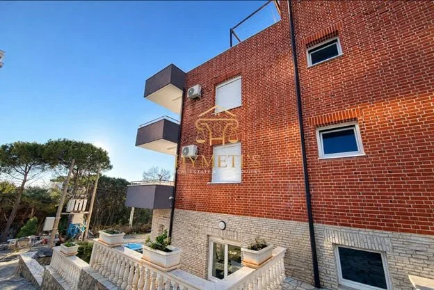 Lezhe, shitet hotel , 550 m² 1.200.000 € (Shengjin)