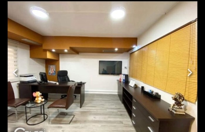 Tirane, jepet me qera ambjent biznesi Kati 2, 200 m² 3.500 € (Te Petronini)