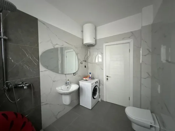 Shes Apartment 20m large nga deti plazh Mali Robit Golem