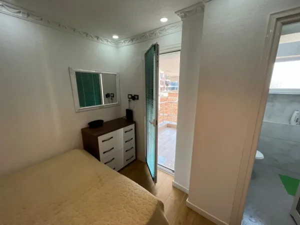 Tirane, jepet me qera apartament 1+1 , 50 m² 550 € 