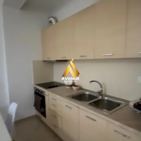 Tirane, jepet me qera apartament 1+1 Kati 4, 650 € (Rruga Prokop Mima)