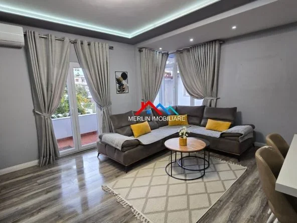 Tirane, jepet me qera apartament 2+1+Ballkon Kati 2, 115 m² 674 € (RRUGA SELIM BRAJA,SAUK)