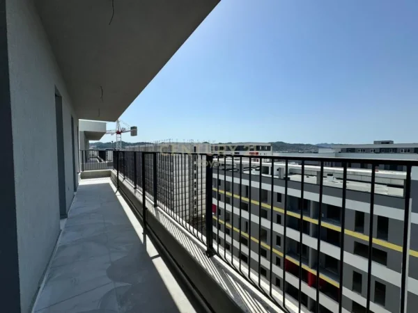 Tirane, shitet apartament 2+1+Ballkon Kati 8, 110 m² 110.000 € (univers city)