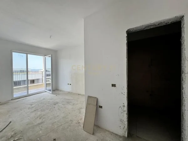 Tirane, shitet apartament 2+1+Ballkon Kati 8, 110 m² 110.000 € (univers city)