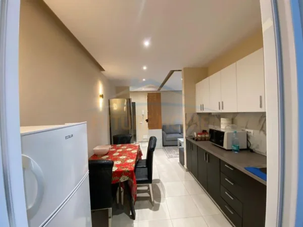 Tirane, jepet me qera apartament 1+1 Kati 5, 50 m² 416 € (Ish Dogana)