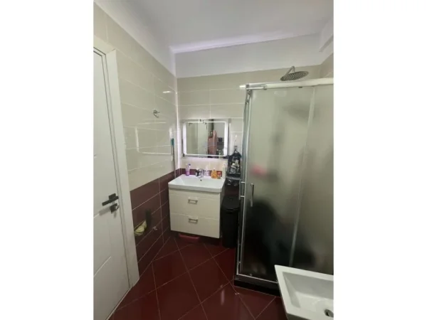 Tirane, shitet apartament 1+1+Ballkon Kati 6, 83 m² 215.000 € (Komuna e Parisit)