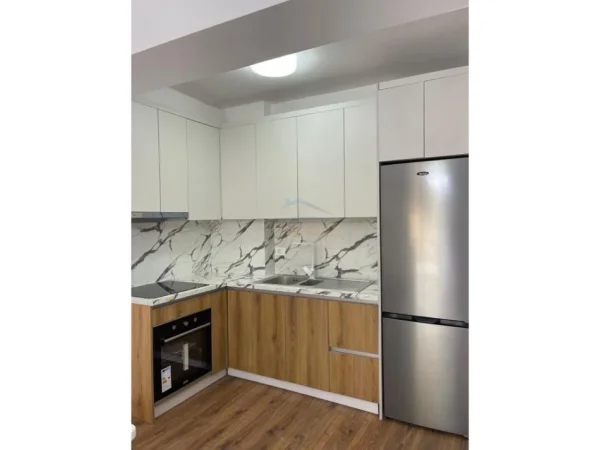 Tirane, jepet me qera apartament 1+1+Ballkon Kati 2, 91 m² 700 € (Rezidenca Kodra e Diellit 2)