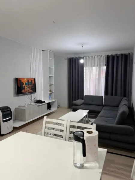 Tirane, jepet me qera nga Pronari, pa-komision apartament 2+1+Aneks+Ballkon Kati 3, 113 m² 500 € (Rruga Mikel maruli Njesia 14)