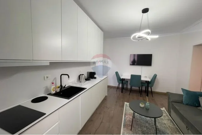Tirane, jepet me qera apartament 1+1+Ballkon , 47 m² 600 € 