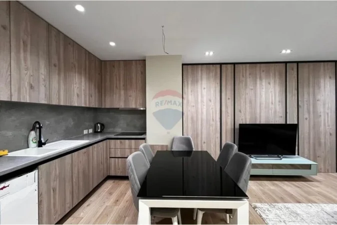 Tirane, jepet me qera apartament 1+1 , 66 m² 700 € (Zogu I Zi)