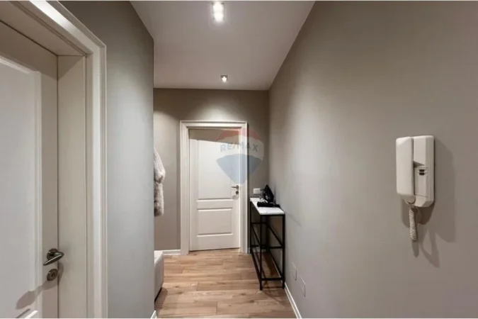 Tirane, jepet me qera apartament 1+1 , 66 m² 700 € (Zogu I Zi)