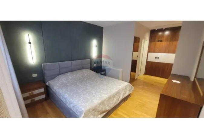 Tirane, jepet me qera apartament , 190 m² 1.500 € (Rruga Sami Frashëri, Tiranë)