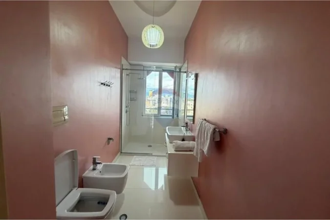 Tirane, jepet me qera apartament 2+1+Ballkon , 190 m² 2.500 € (Liqeni i Tiranës, Tiranë)