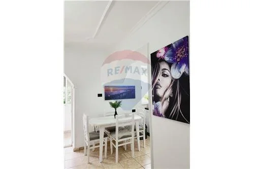 Tirane, jepet me qera 1+1 , 70 m² 650 € (Pazari i Ri, Tiranë)