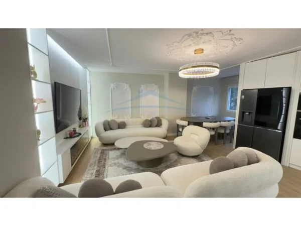 Tirane, shitet apartament Kati 1, 101 m² 475.000 €