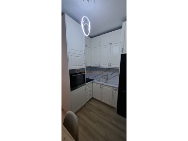 Tirane, jepet me qera apartament Kati 2, 58 m² 550 €
