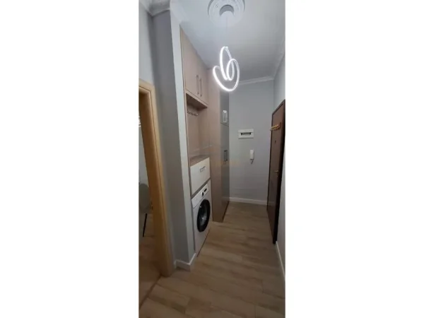 Tirane, jepet me qera apartament Kati 2, 58 m² 550 €