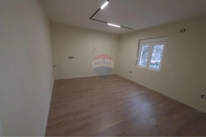 Tirane, shitet , 74 m² 150.000 € (Tregu I Medresesë, Tiranë)