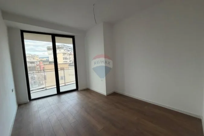 Tirane, shitet apartament , 76 m² 185.000 € (Mine Peza)
