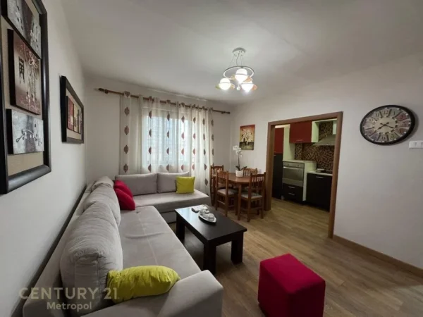 Tirane, shitet apartament 2+1 Kati 4, 71 m² 138.000 € (prane spitaleve rruga demir zyko)