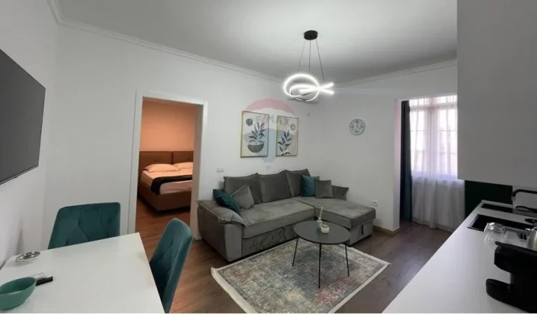Tirane, jepet me qera apartament 1+1 , 48 m² 600 € (muhamet gjollesha)