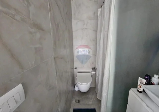 Tirane, jepet me qera apartament 1+1 Kati 4, 50 m² 350 € (kompleksi mangalem)