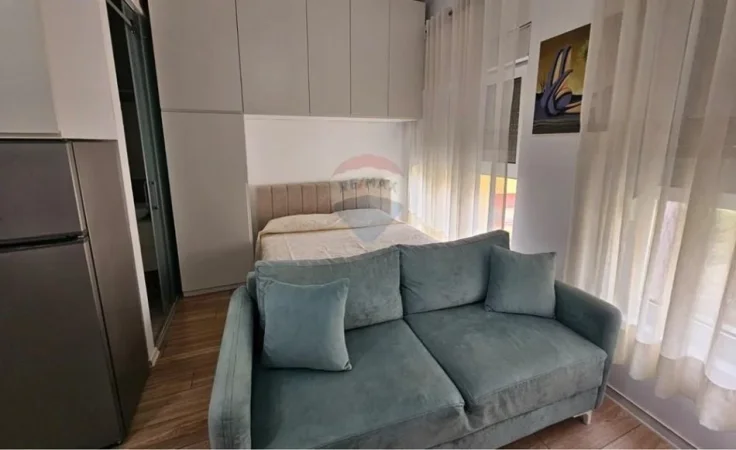Tirane, jepet me qera apartament 1+1 Kati 4, 50 m² 350 € (kompleksi mangalem)