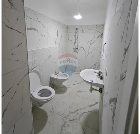 Tirane, shitet apartament 1+1 Kati 1, 44 m² 95.000 € (shyqyri ishmi)