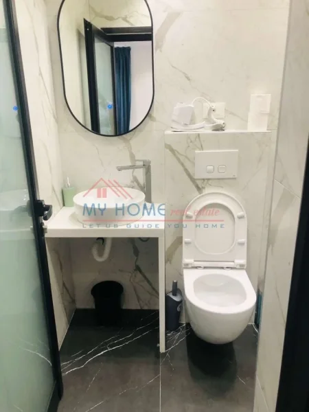 Tirane, shitet apartament 1+1+Ballkon Kati 5, 90 m² 240.000 € (Rruga Qemal Stafa)