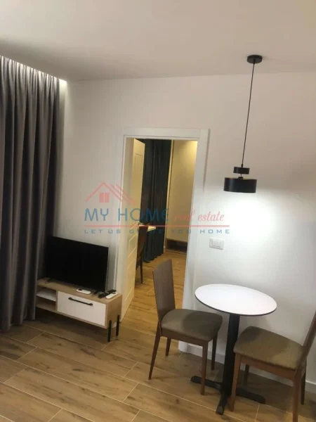 Tirane, shitet apartament 1+1+Ballkon Kati 5, 90 m² 240.000 € (Rruga Qemal Stafa)