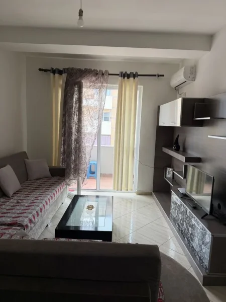 Tirane, jepet me qera apartament 1+1 Kati 8, 77 m² (Tehodor keko)
