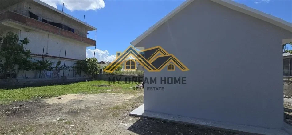 Durres, shitet apartament 2+1 , 344 m² 75.000 € (spitalle)