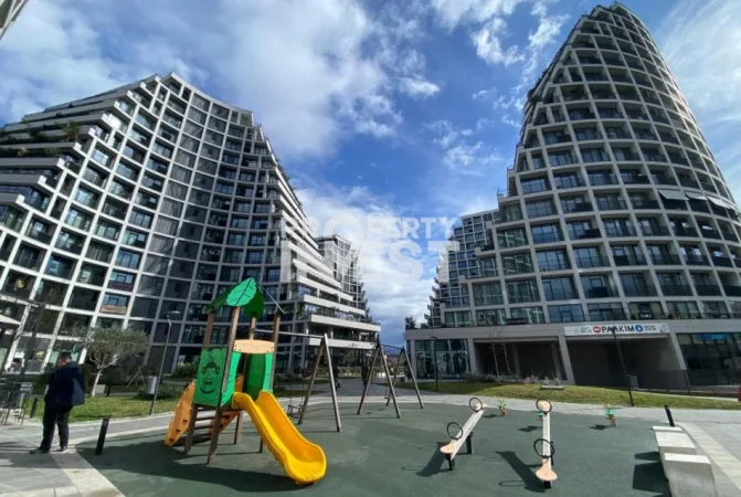 Tirane, jepet me qera apartament 1+1 Kati 5, 65 m² 1.000 € (Liqeni i Tiranes)