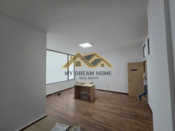 Durres, shitet apartament , 160 m² 220.000 € (kazazi durres)