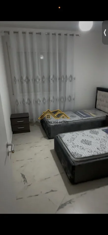 Durres, jepet me qera apartament 2+1 Kati 1, 92 m² 400 € (SPITALL)