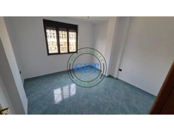 Durres, shitet apartament 2+1+Ballkon Kati 5, 80 m² 100.000 € 