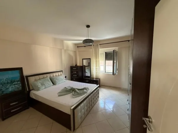 Durres, jepet me qera apartament 2+1 Kati 4, 100 m² 500 € (Egnatia)