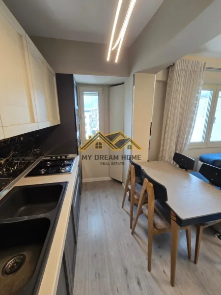 Durres, shitet apartament 2+1+Ballkon Kati 5, 76 m² 140.000 € (RRUGA E PORTIT)