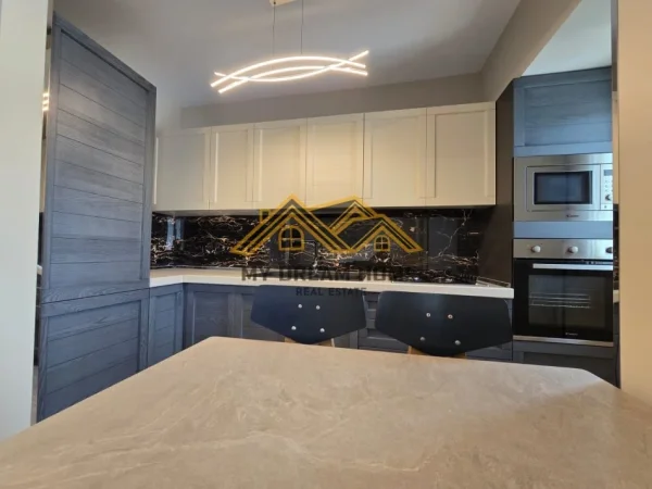 Durres, shitet apartament 2+1+Ballkon Kati 5, 76 m² 140.000 € (RRUGA E PORTIT)