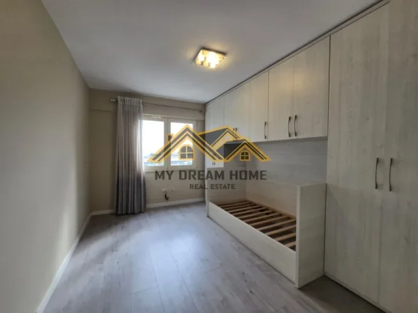 Durres, shitet apartament 2+1+Ballkon Kati 5, 76 m² 140.000 € (RRUGA E PORTIT)