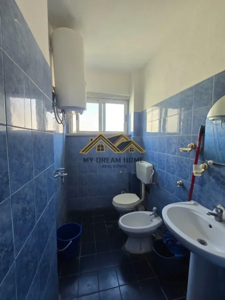 Durres, shitet apartament 1+1 , 64 m² 90.000 € (gjykata)