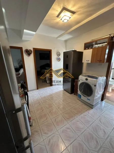 Durres, shitet apartament 2+1 , 80 m² 130.000 € (sheshi pravera)