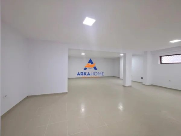 Tirane, shitet ambjent biznesi Kati 0, 90 m² 