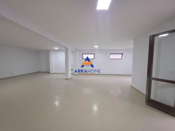 Tirane, shitet ambjent biznesi Kati 0, 90 m² 