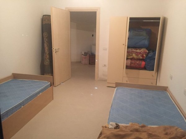 Tirane, jepet me qera apartament 2+1+Ballkon Kati 2, 80 m² 500 € (Astir/Bulevardi Kashar)